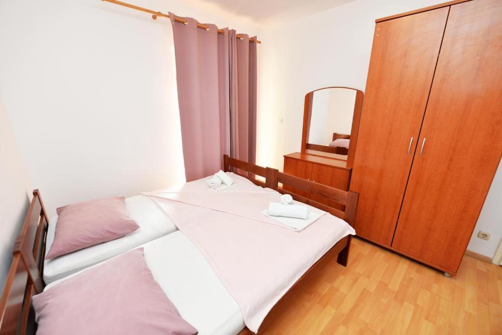 נובליה Apartments Rem מראה חיצוני תמונה